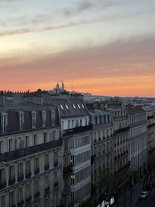 Eiffel Tower View - Republique 4 People 2 Bedrooms Paris