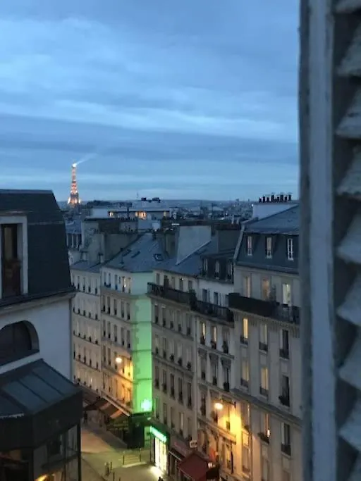 Eiffel Tower View - Republique 4 People 2 Bedrooms Paris Apartment