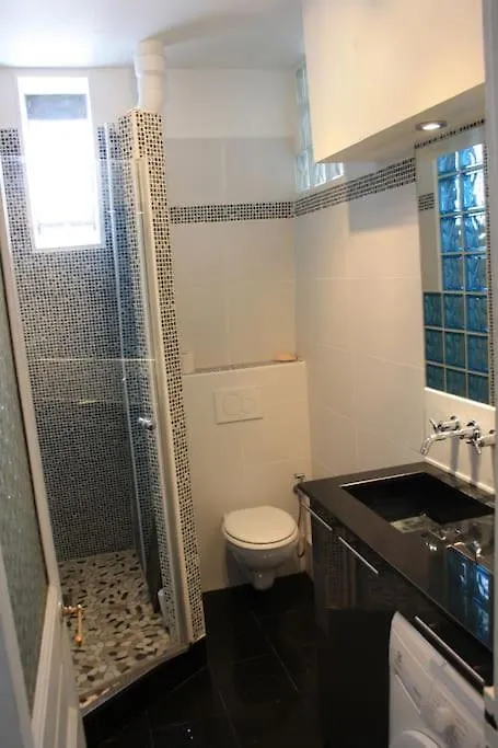 Apartment Eiffel Tower View - Republique 4 People 2 Bedrooms Paris