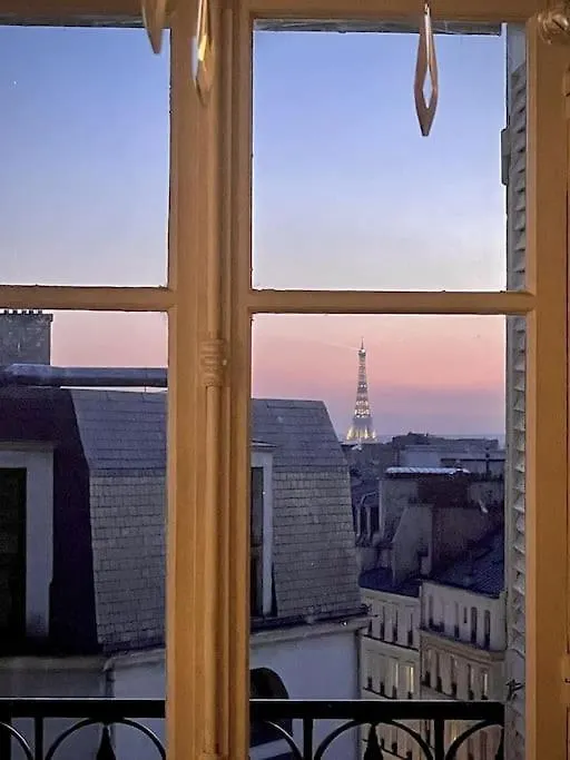 Apartment Eiffel Tower View - Republique 4 People 2 Bedrooms Paris